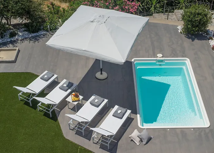 Azzurro Bianco شقة باروس