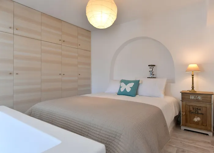 Azzurro Bianco شقة باروس