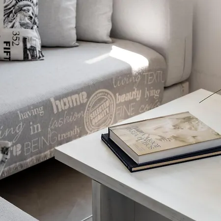 Azzurro Bianco Suites Appartement Páros