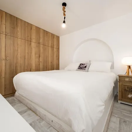 Azzurro Bianco Suites