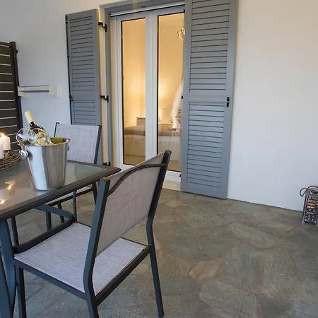 Azzurro Bianco Suites Páros